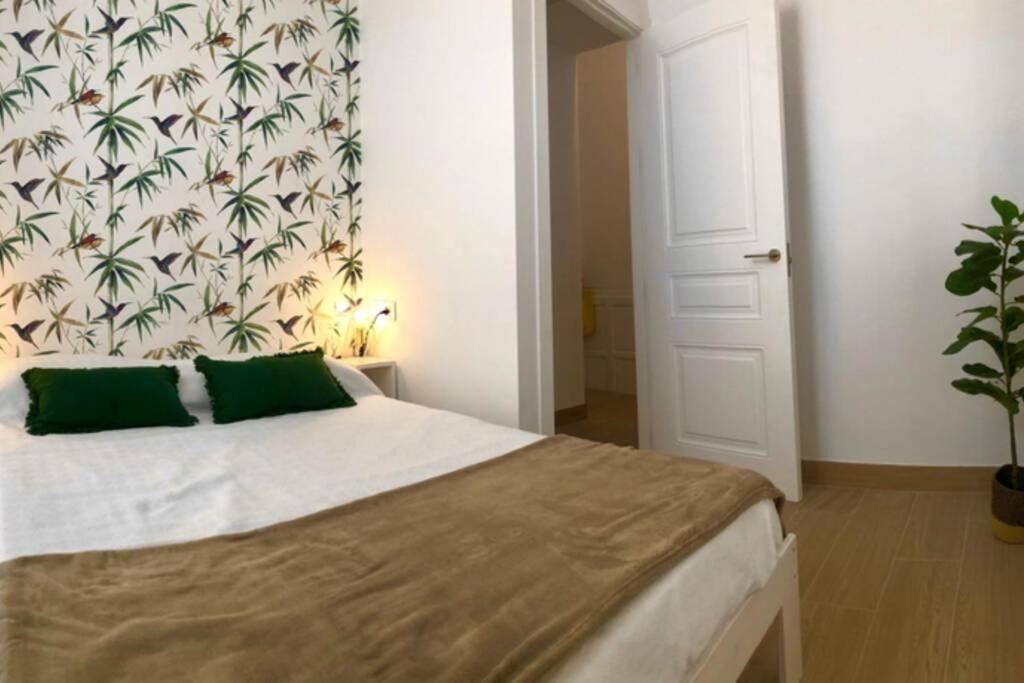 Gatu Premium Villa Libertad, Preferente Mayores De 25 Anos Y Familias Cádiz Exterior foto
